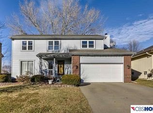 16924 M Cir, Omaha, NE 68135