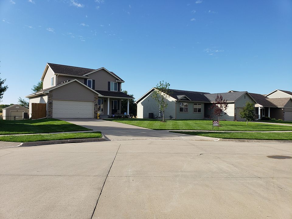 1st image of 9414 Davis Dr