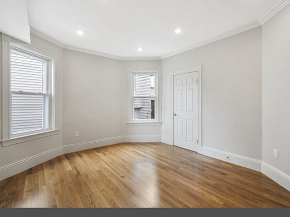 4th image of 1150 Bennington St #2