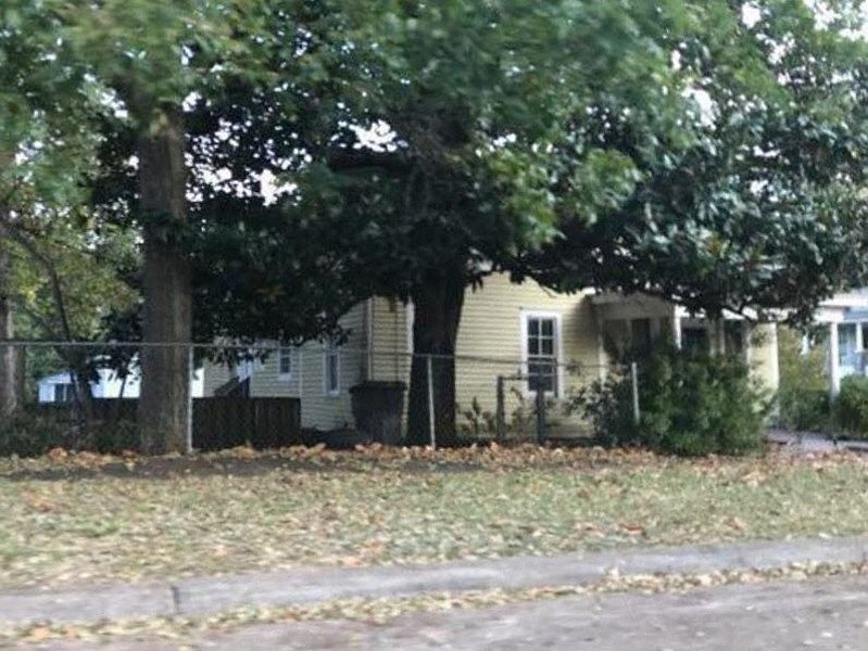 2nd image of 715 Avenue D