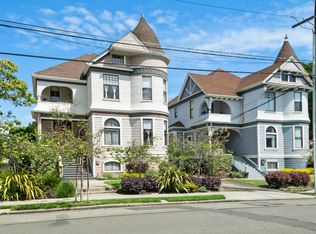 1833 Clinton Ave, Alameda, CA 94501