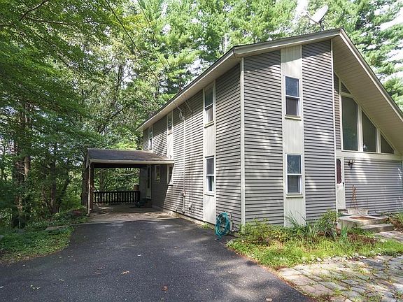 3rd image of 35 Clubhouse Dr