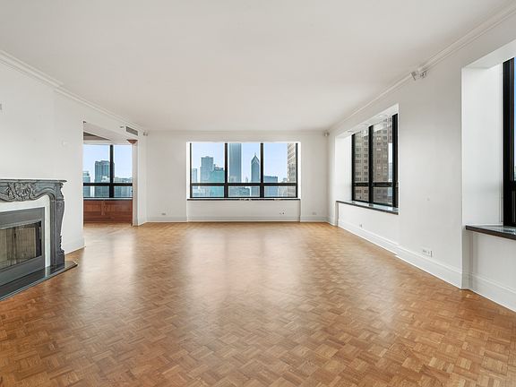 4th image of 180 E Pearson St APT 3707