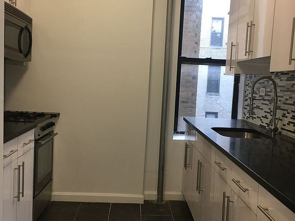 5th image of 432 Suydam St APT 9D