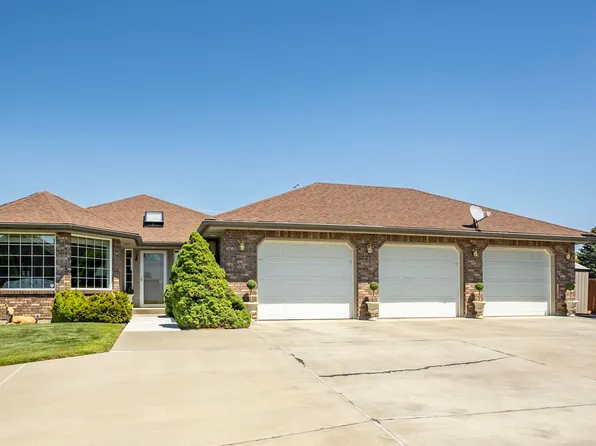 111 N 93rd Ave, Yakima, WA 98908