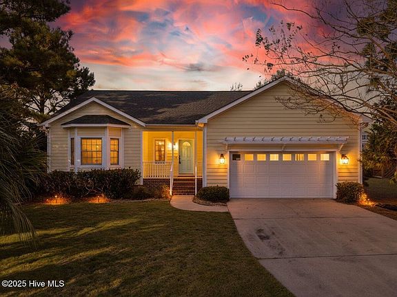 3rd image of 2916 Trailwood Drive SE