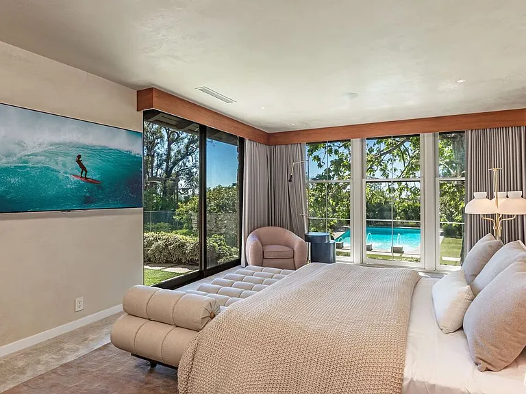 400 Toyopa Dr — Photo 15