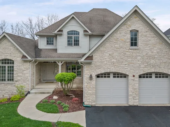 35 Beech Dr, Lake Zurich, IL 60047