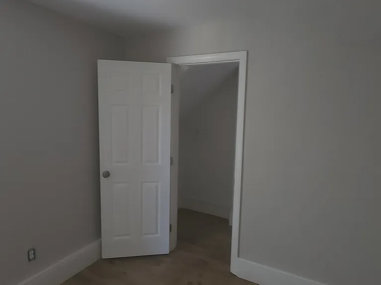 Floor 2 — Photo 27