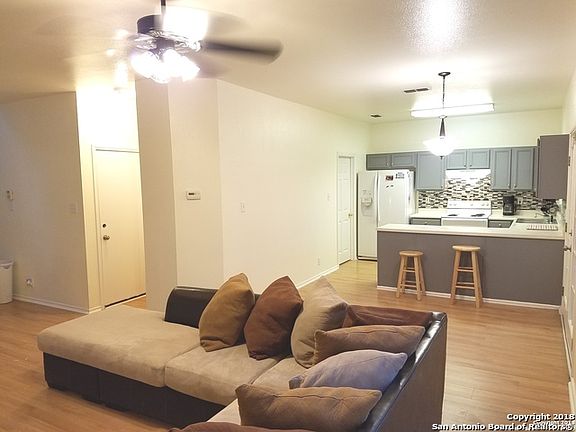 4th image of 9055 Foxgrove Way