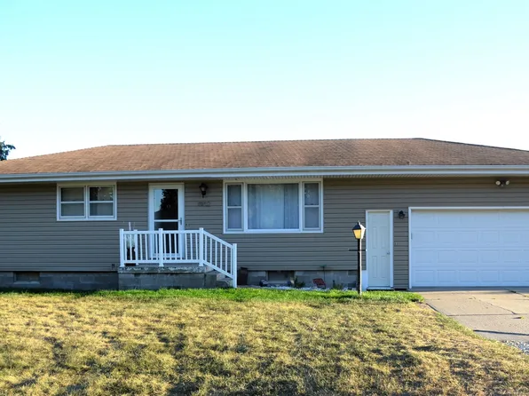 1902 Tomlo St, Norfolk, NE 68701