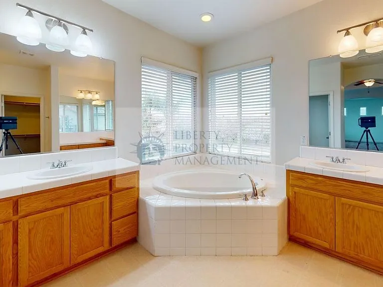 833 Branding Iron St — Photo 22