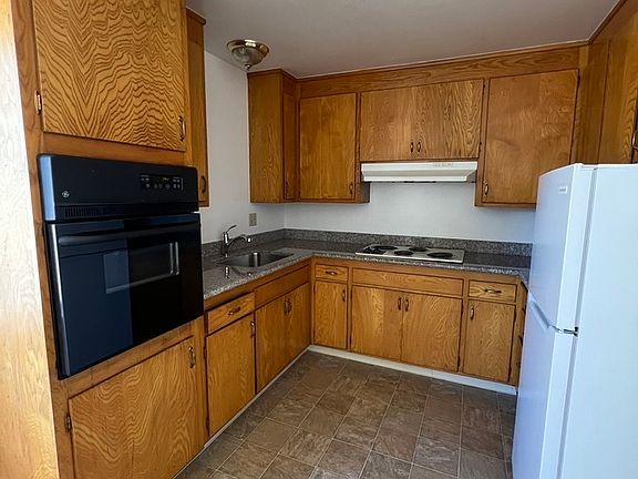 2nd image of 24 Lorton Ave APT 5