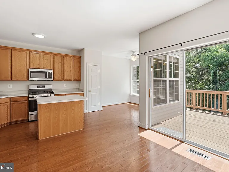 8727 Chorley Way — Photo 4