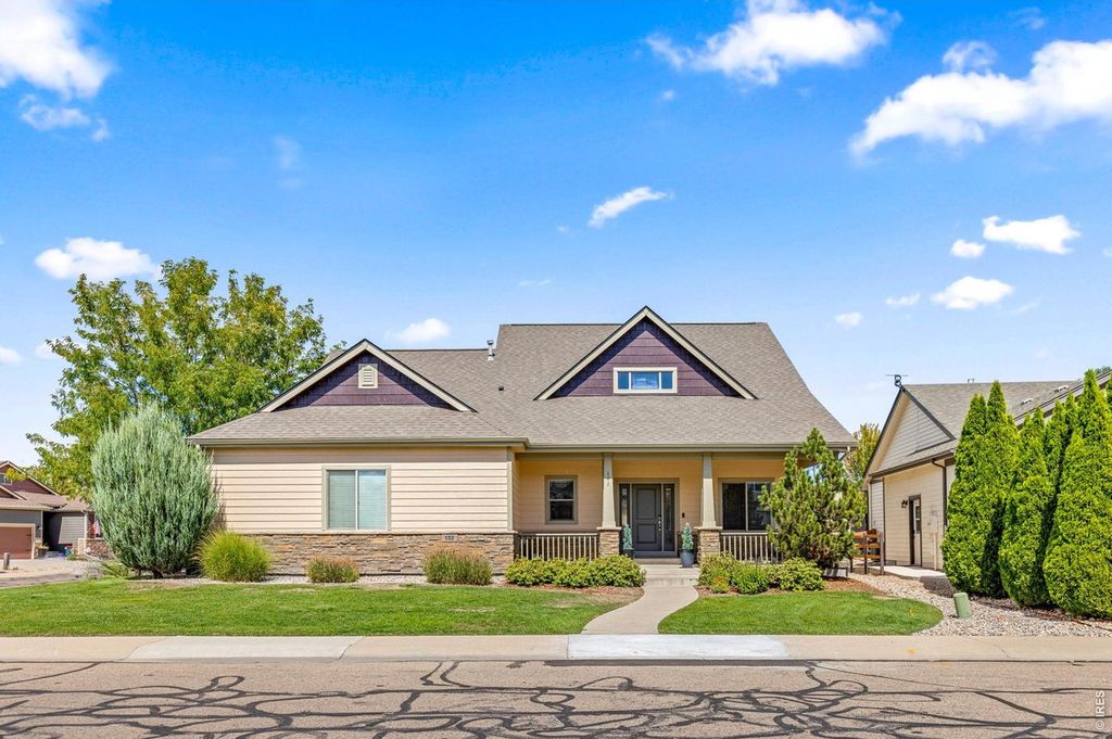 102 Kitty Hawk Dr