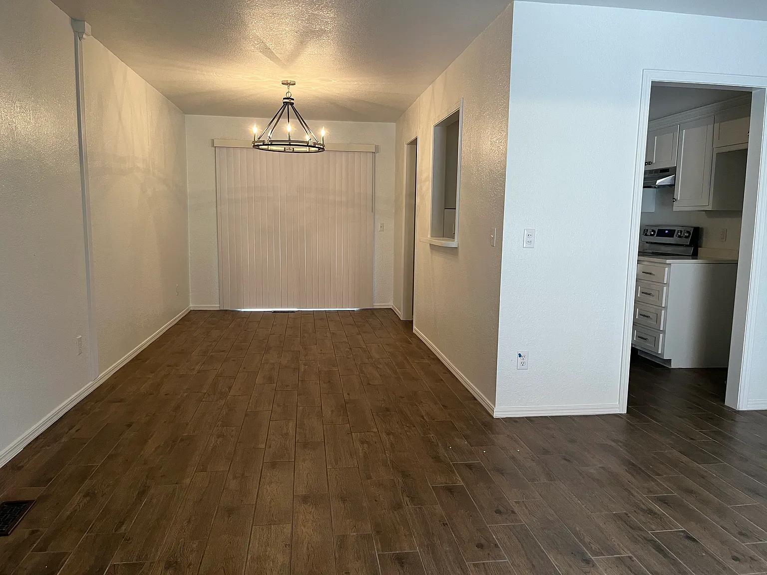 3 bed, 2.0 bath, 1335 sqft, $1,425 — Photo 4