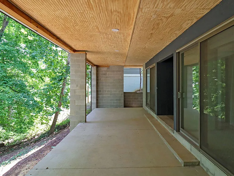137 Baylor Ln — Photo 26