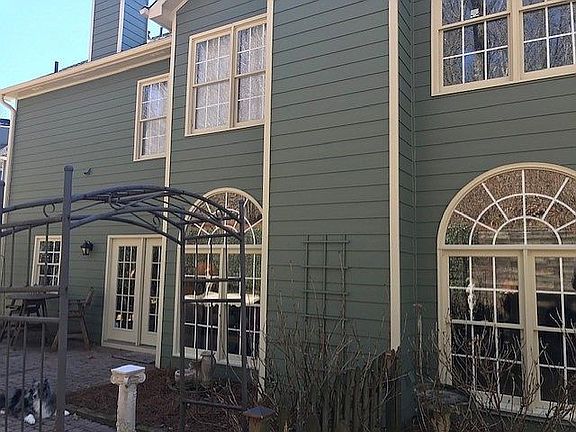 3rd image of 703 Parkside Dr