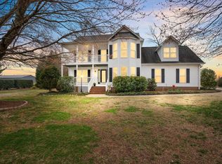 1664 Scuffletown Rd, Fountain Inn, SC 29644