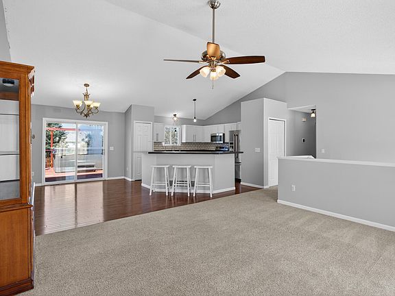 4th image of 11437 Saddlebrook Cir