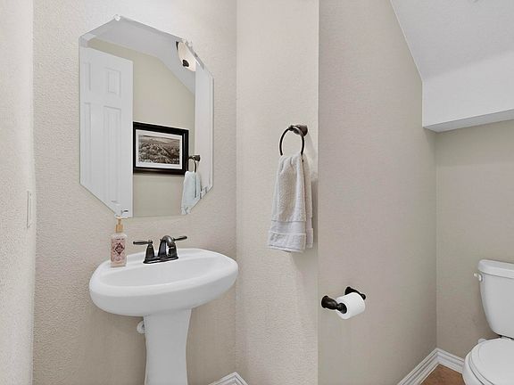 5th image of 7625 Ridgedale Ct