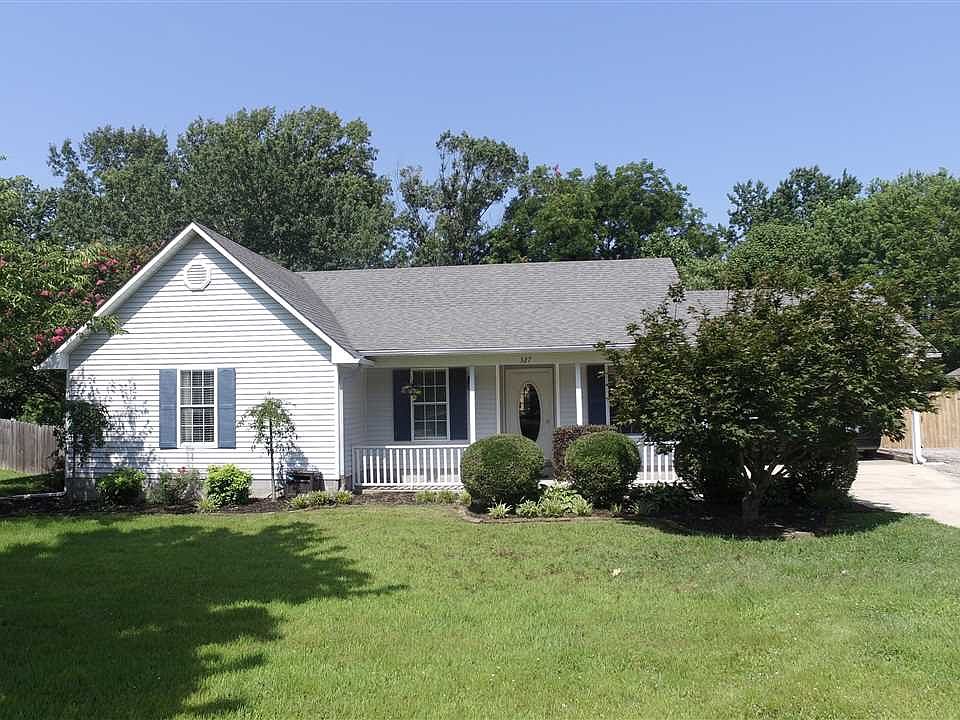 1st image of 327 Walnut Dr