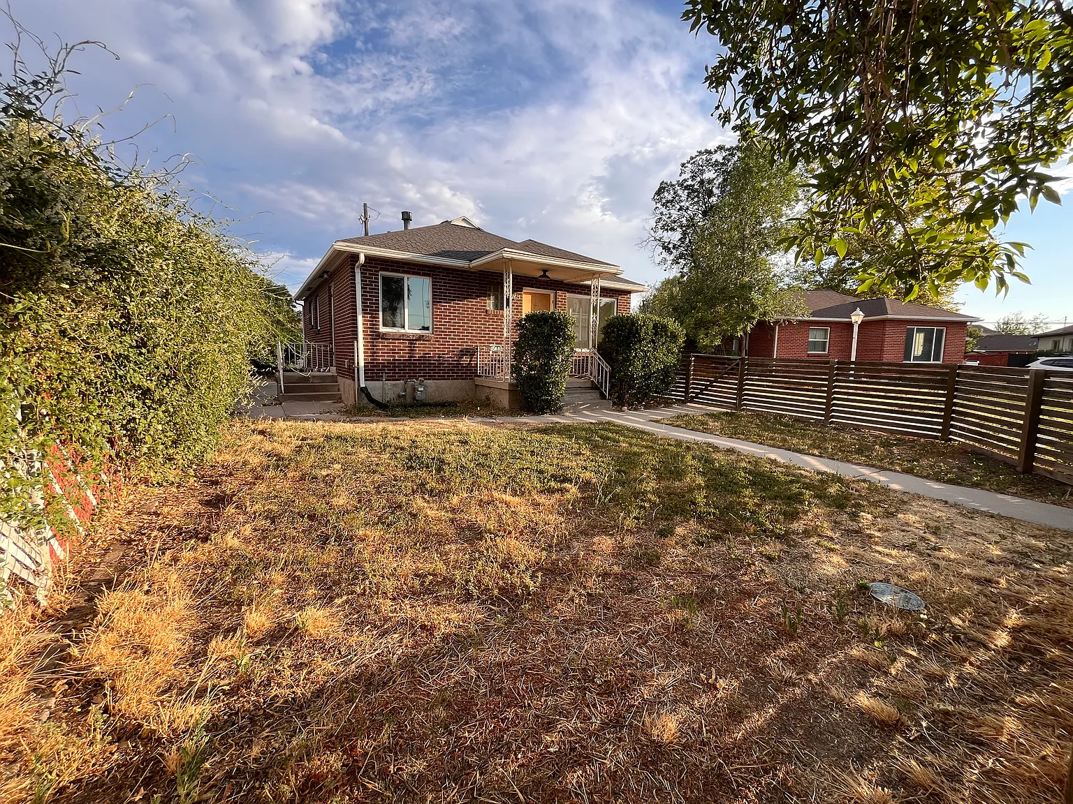 3 bed, 1600 sqft, $2,300 — Photo 2