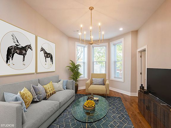 3rd image of 1113 N Winchester Ave #2