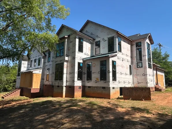 6150 Sharon Rd, Charlotte, NC 28226