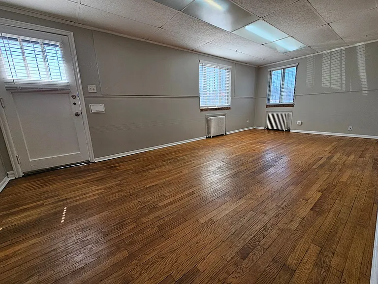 City Park/Park Hill Lovely One Bedroom Apartment - Conveniently Located! — Photo 17