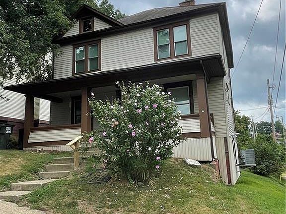 2nd image of 816 Stewart Ave