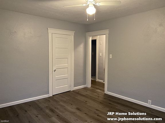 Living Room (2)