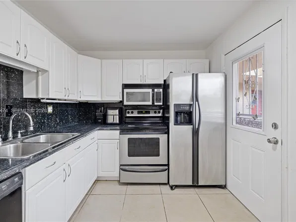 1501 NE 191st St APT C216, Miami, FL 33179