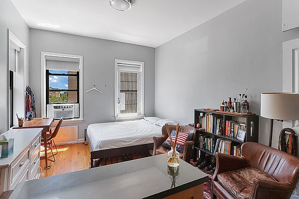 1st image of 452 E 78th St APT 3A