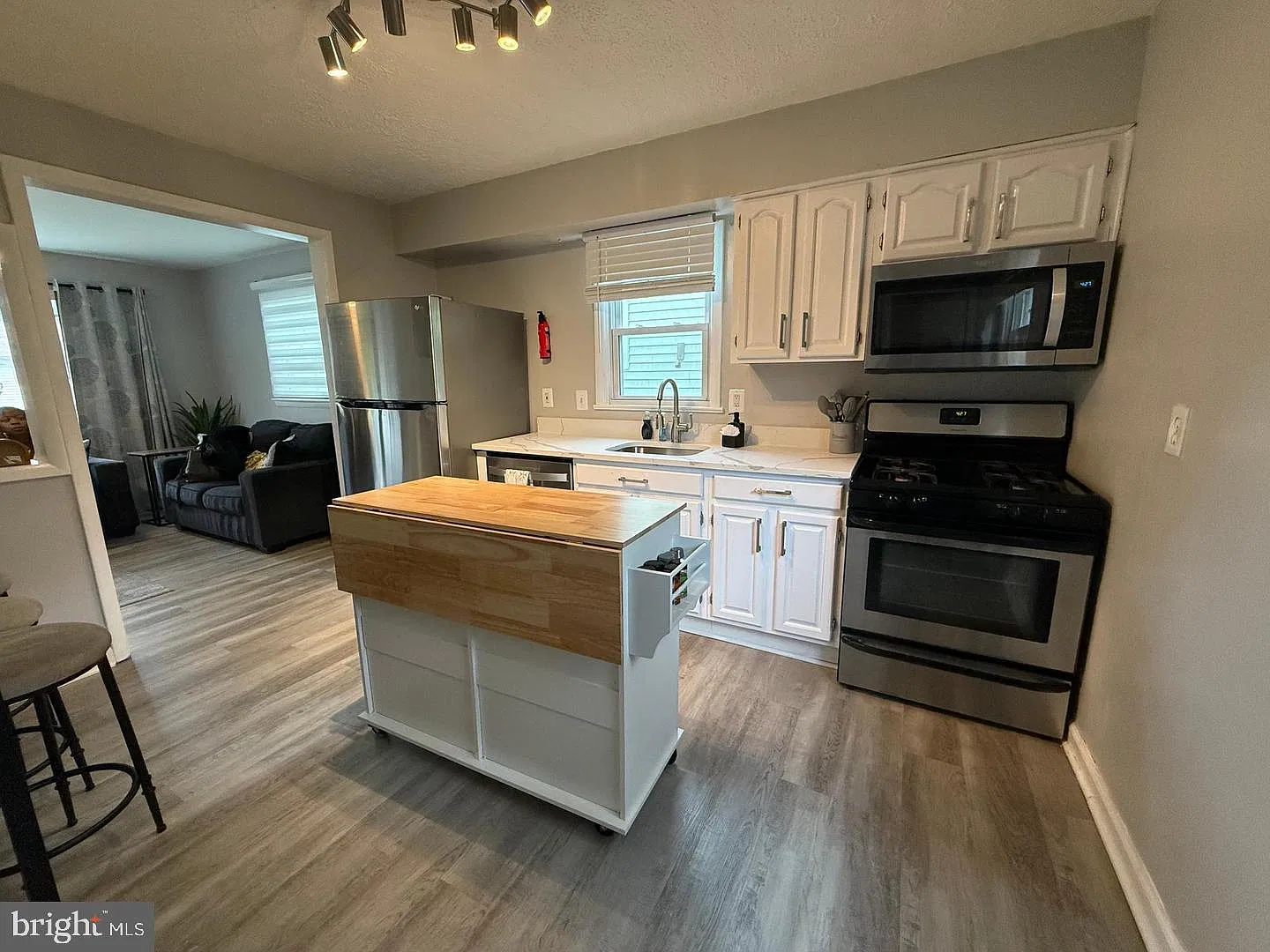 2208 Vermont Ave — Photo 2