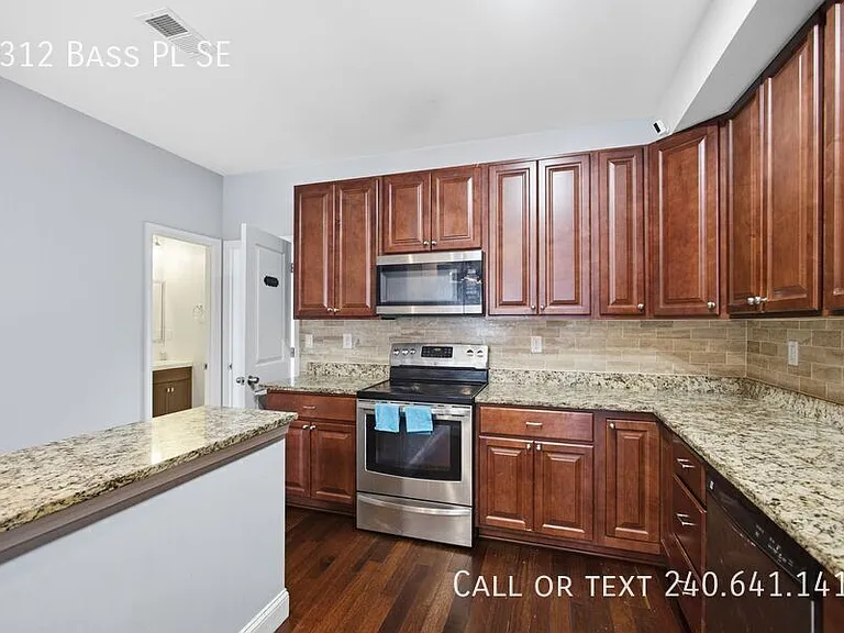 5312 Bass Pl SE — Photo 18