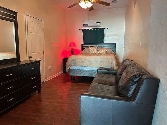 5th image of 5310 Venus St APT A