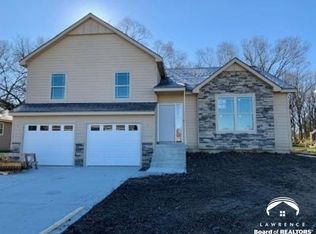 207 W 16th Ter, Eudora, KS 66025