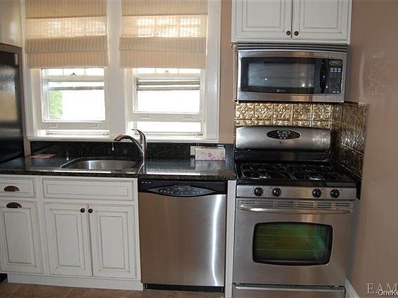 4th image of 35 E Birch Street