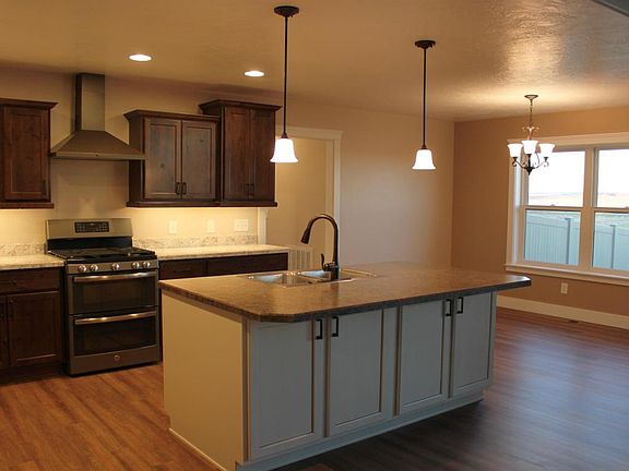 3rd image of 112 41st Ave NE