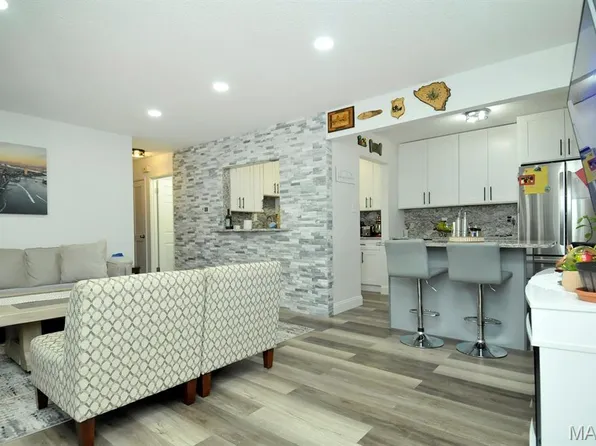 2535 Senator Ct Unit I, Saint Louis, MO 63125