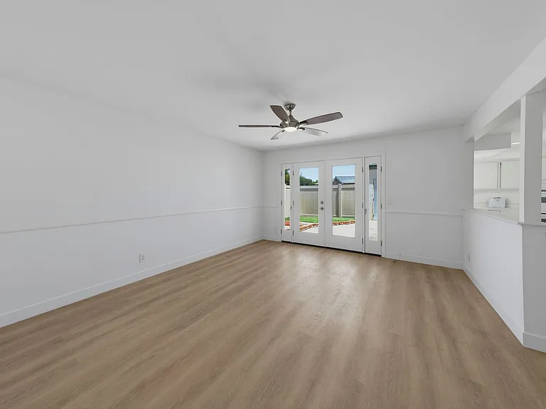 20361 Fee Ln — Photo 12