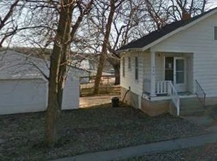 115 E 2nd St, Holton, KS 66436