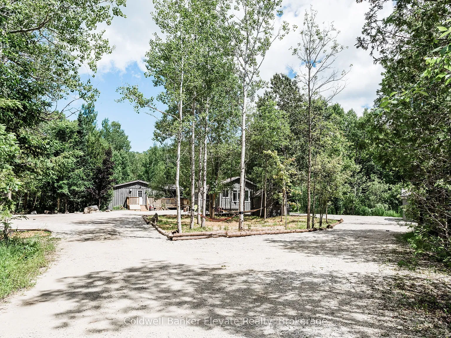4 bed, $2,200 — Photo 2
