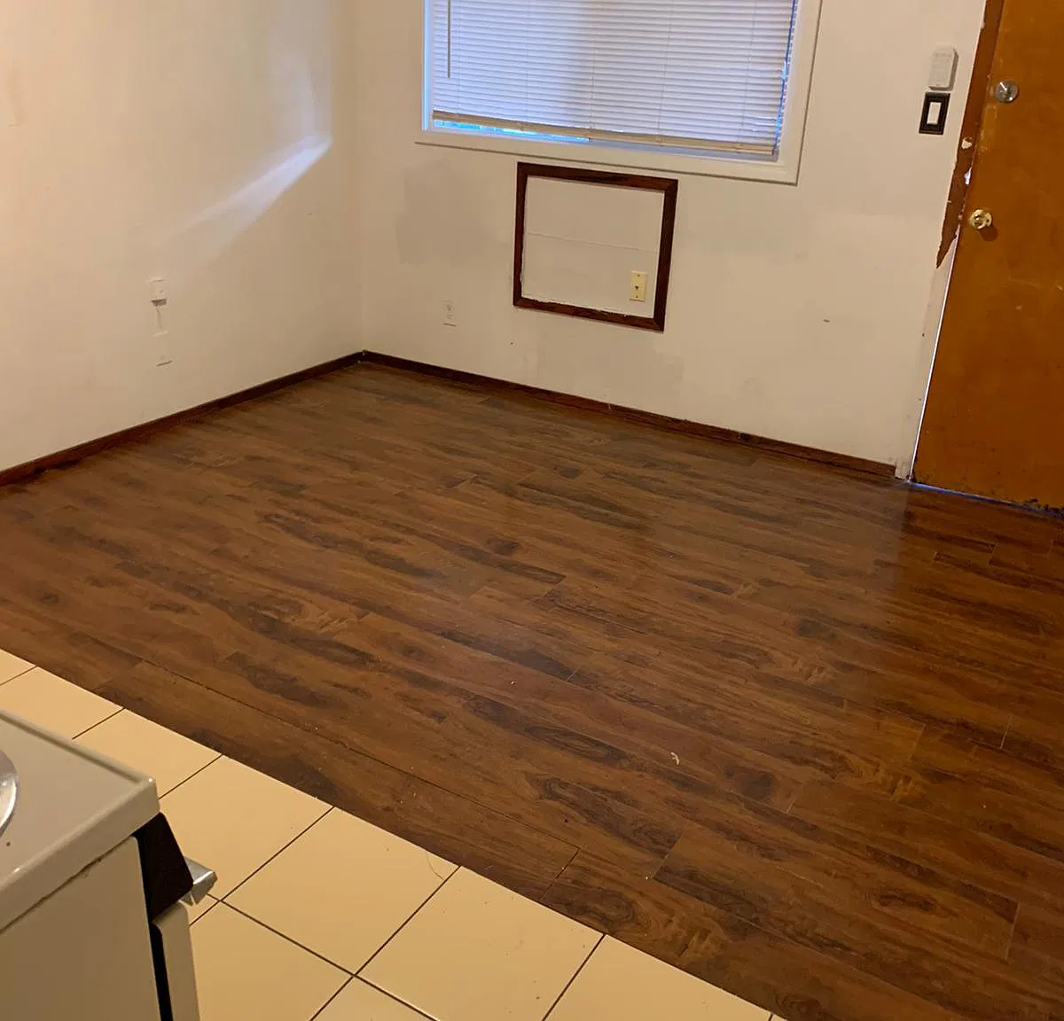 Studio, 250 sqft, $800 — Photo 1