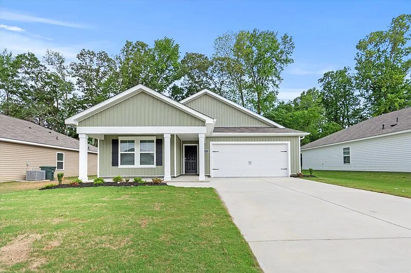 5 bed, 3.0 bath, 2016 sqft, $1,995 — Photo 3