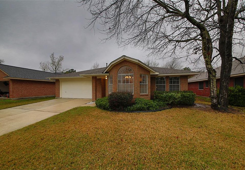 1st image of 2306 Sherwood Hollow Ln