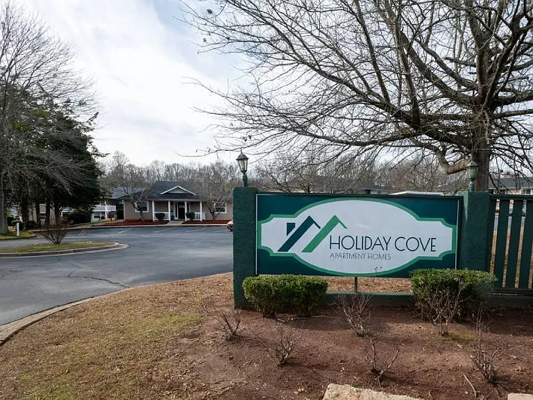 Holiday Cove — Photo 21