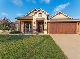 1001 Morningside Dr, Burleson, TX 76028