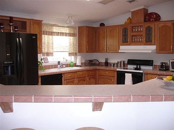 4th image of 242 Baethge Blvd